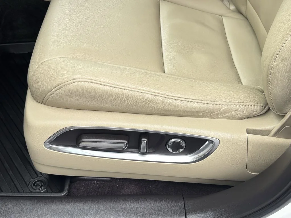 Used 2019 White Acura 3.5L image 18