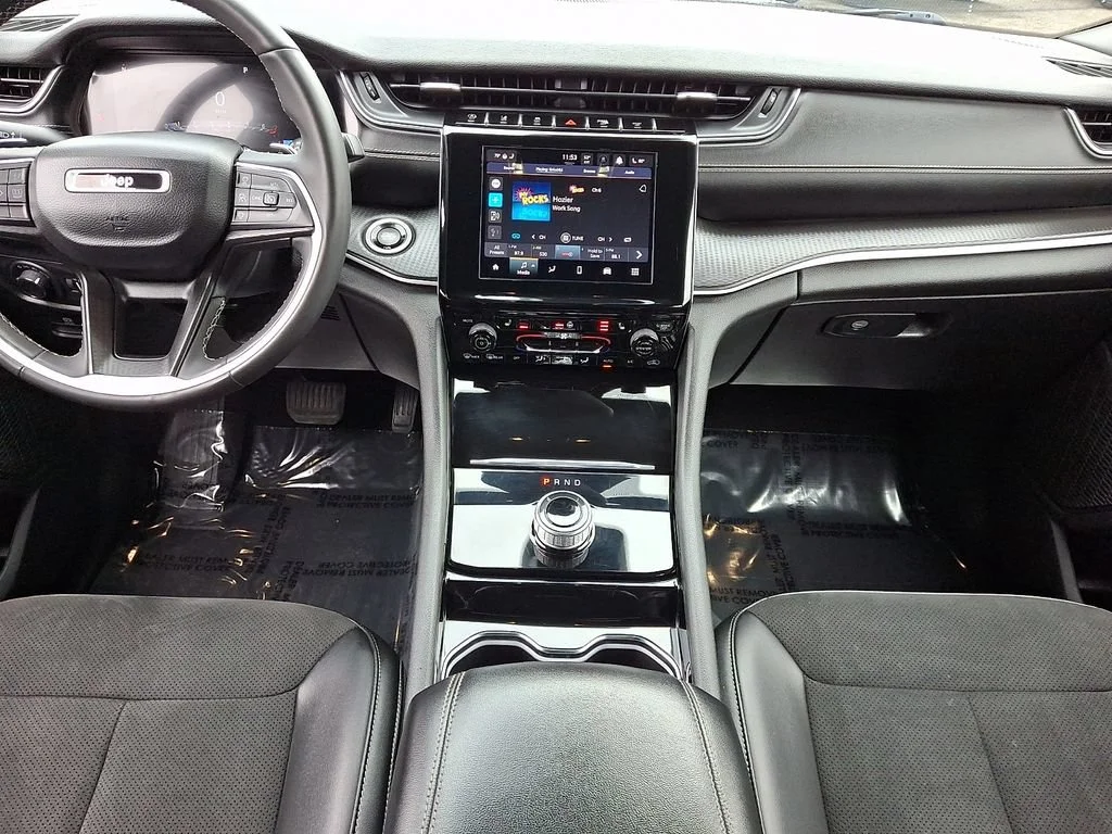 Used 2023 Baltic Gray Metallic Clearcoat Jeep Altitude image 16