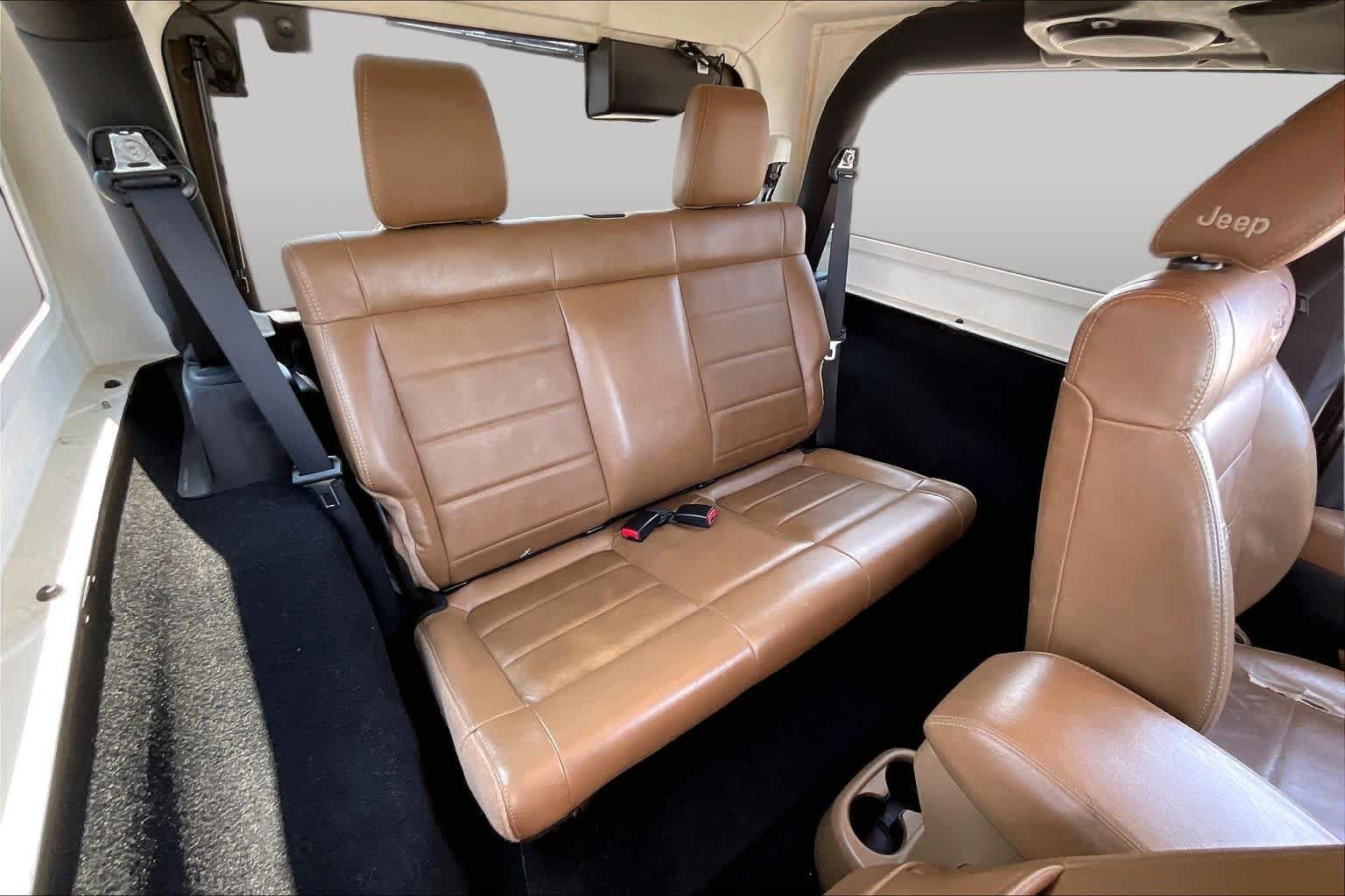 Used 2011 Black Clearcoat Jeep Mojave image 15