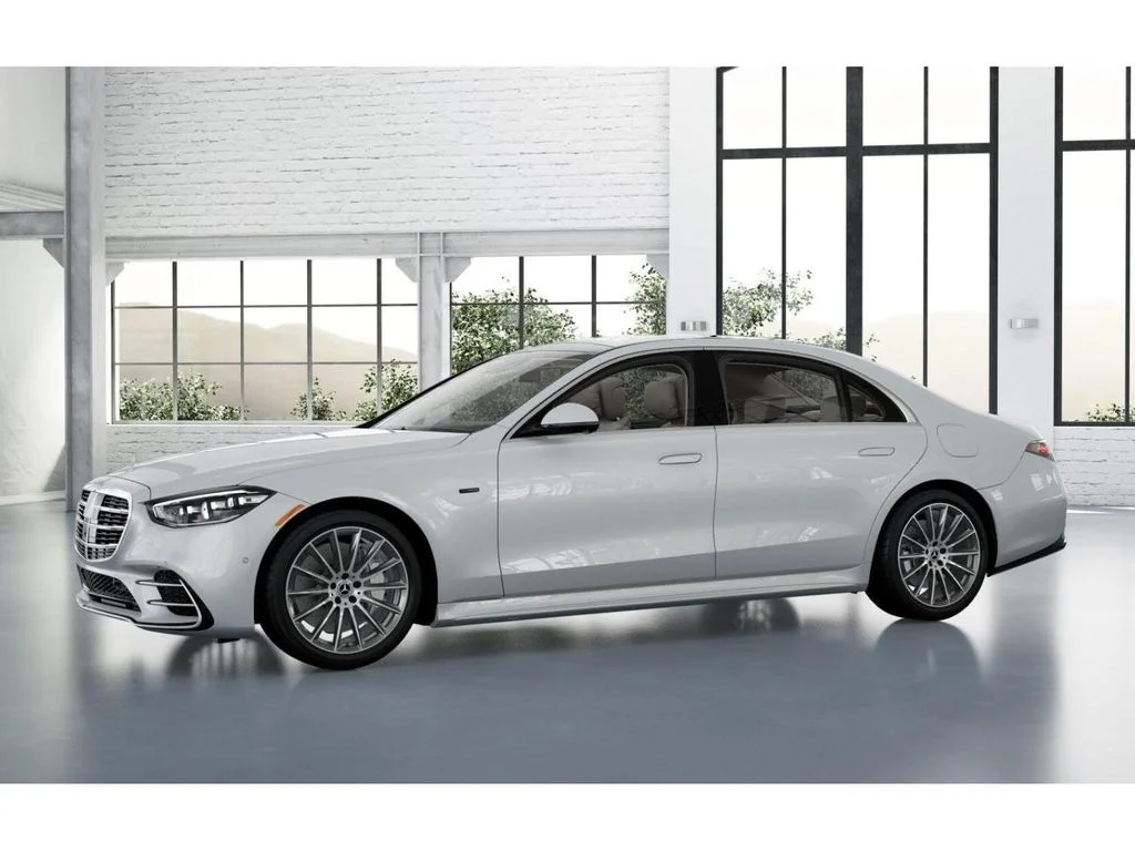 Used 2025 White Mercedes-Benz S 580e image 37