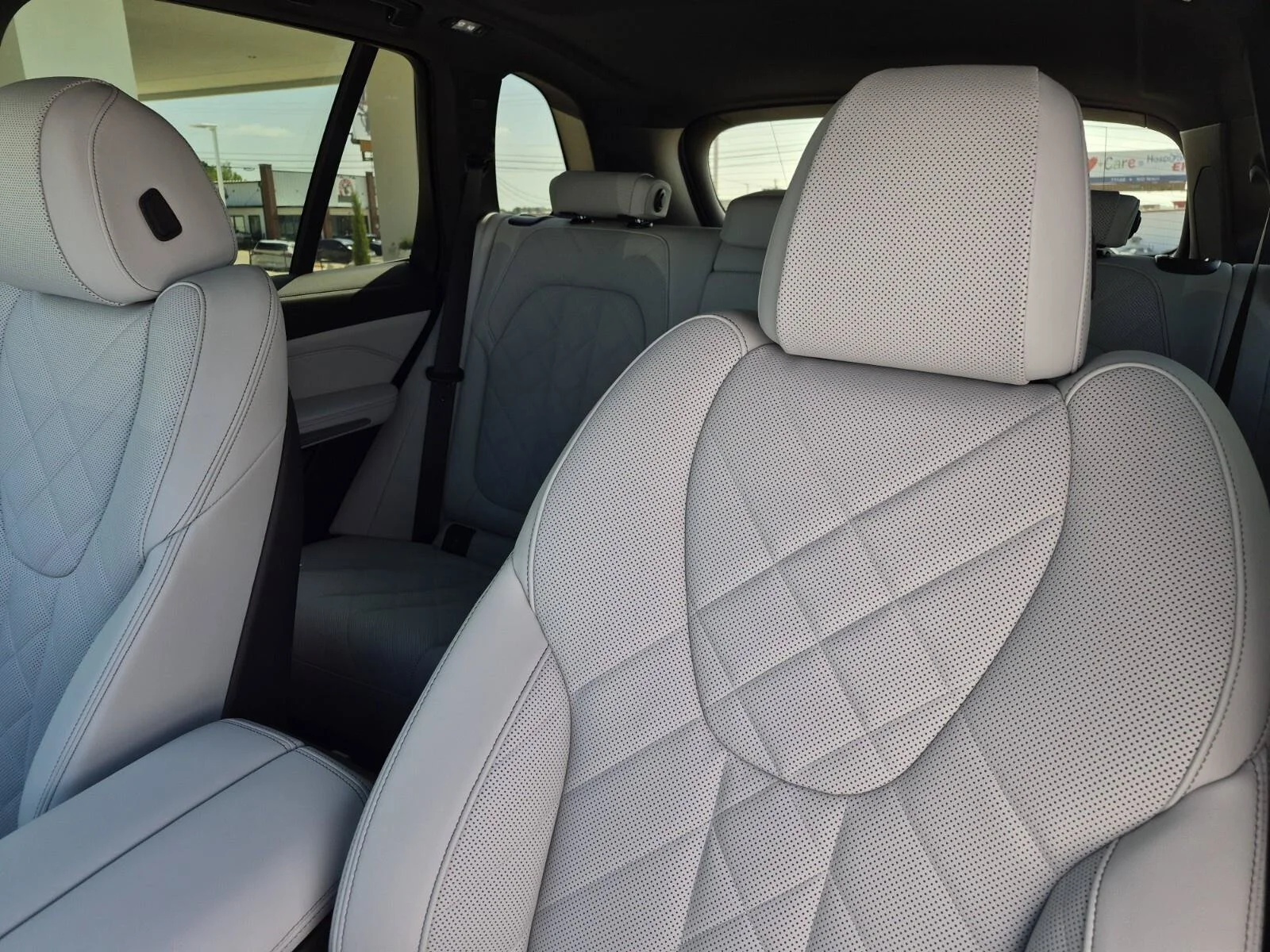 New 2026 Brooklyn Grey Metallic BMW xDrive40i image 14