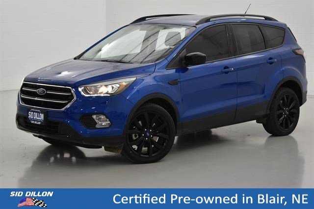 Used 2017 Lightning Blue Metallic Ford SE image 1