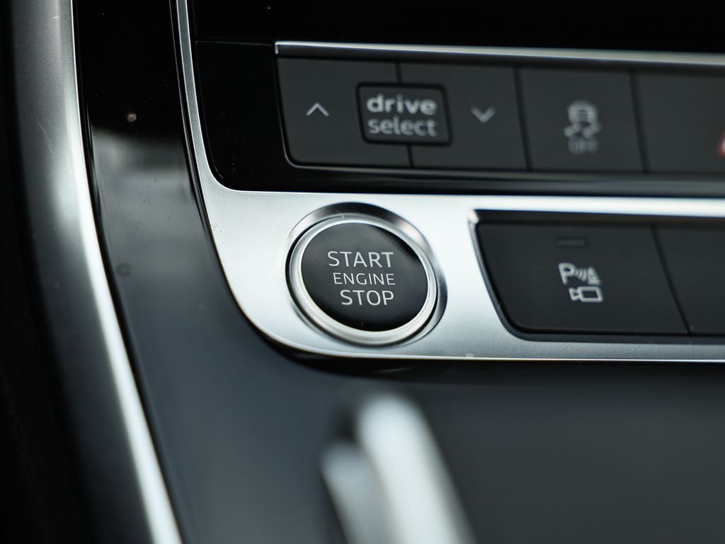 Used 2025 Glacier White Metallic Audi 45 Premium Plus image 36