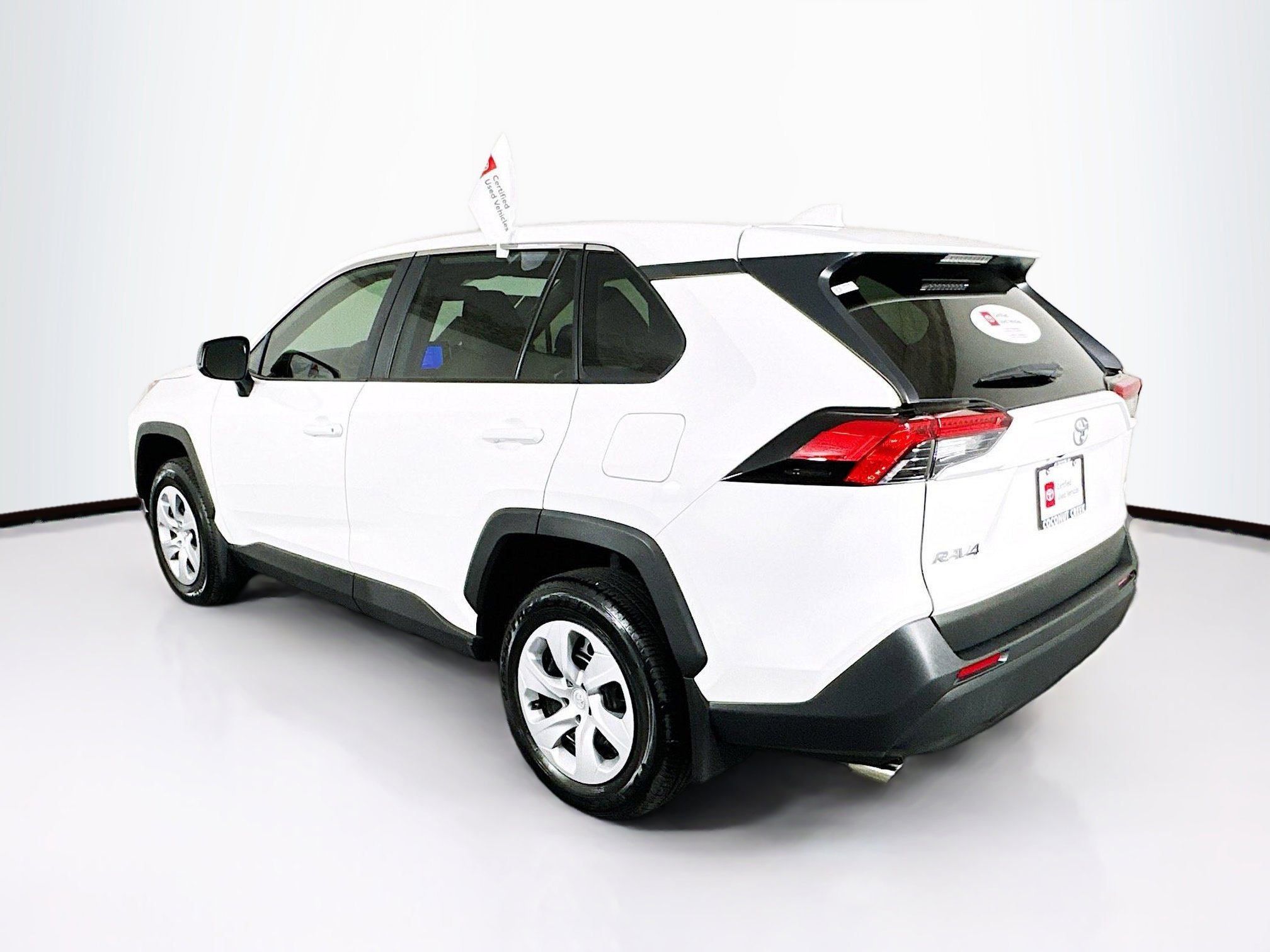 2025 Toyota RAV4 thumbnail 7