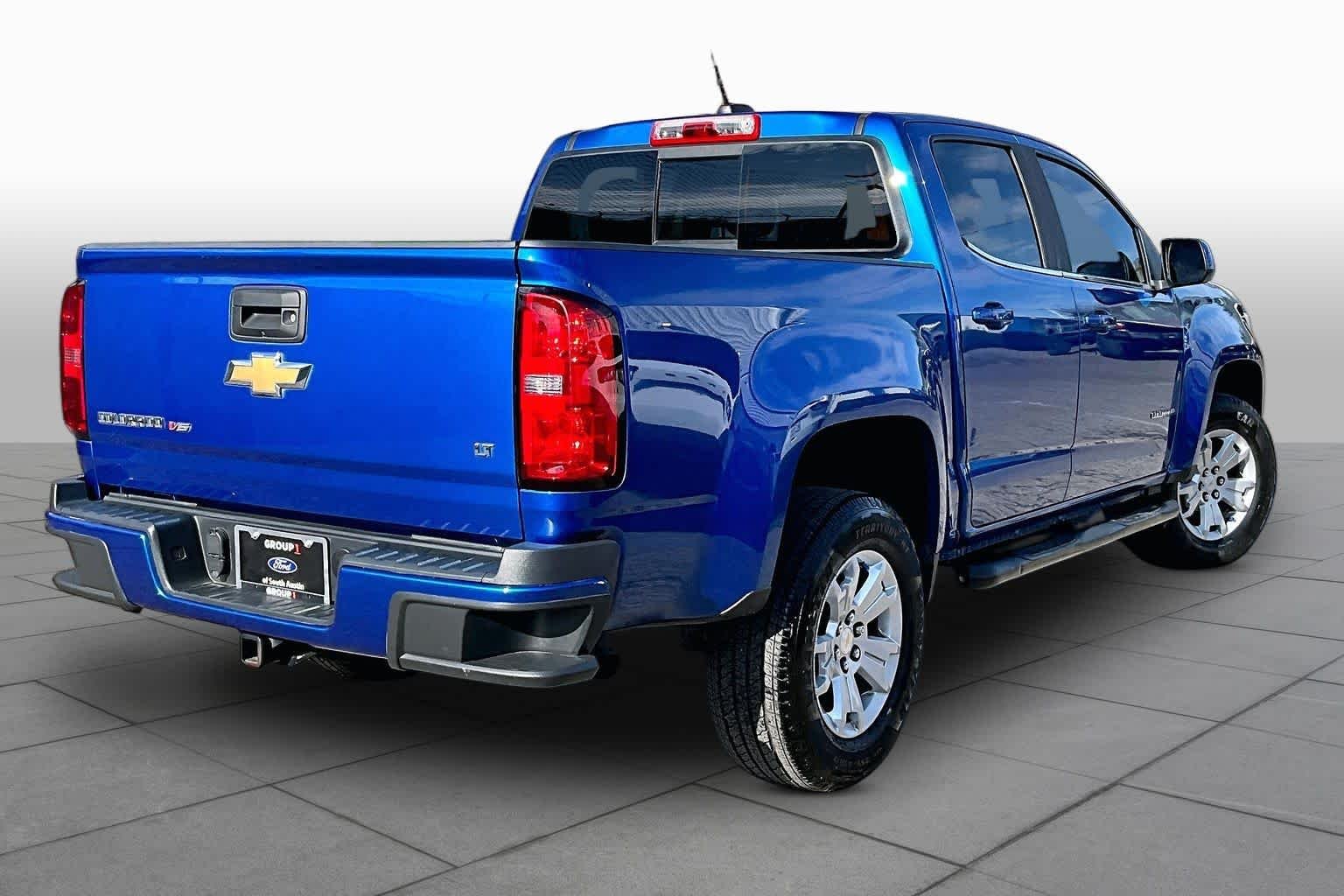 Used 2018 Kinetic Blue Chevrolet 2WD LT image 15