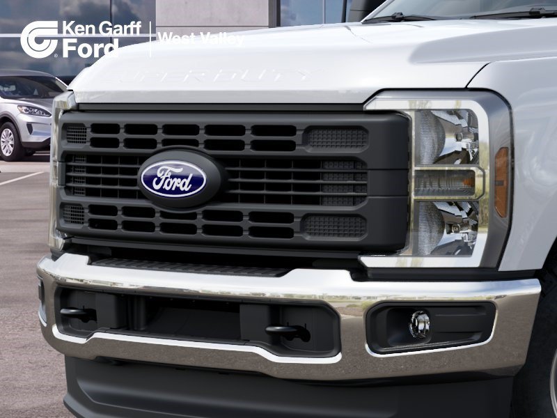New 2027 Oxford White Ford XL image 18