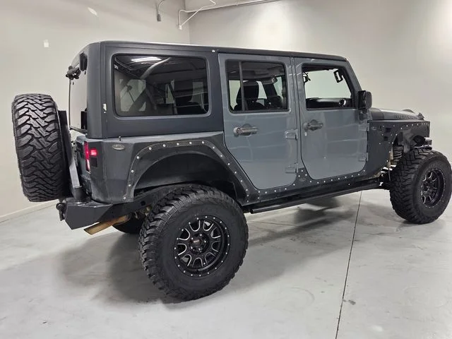 Used 2014 Gray Jeep Unlimited Rubicon image 12