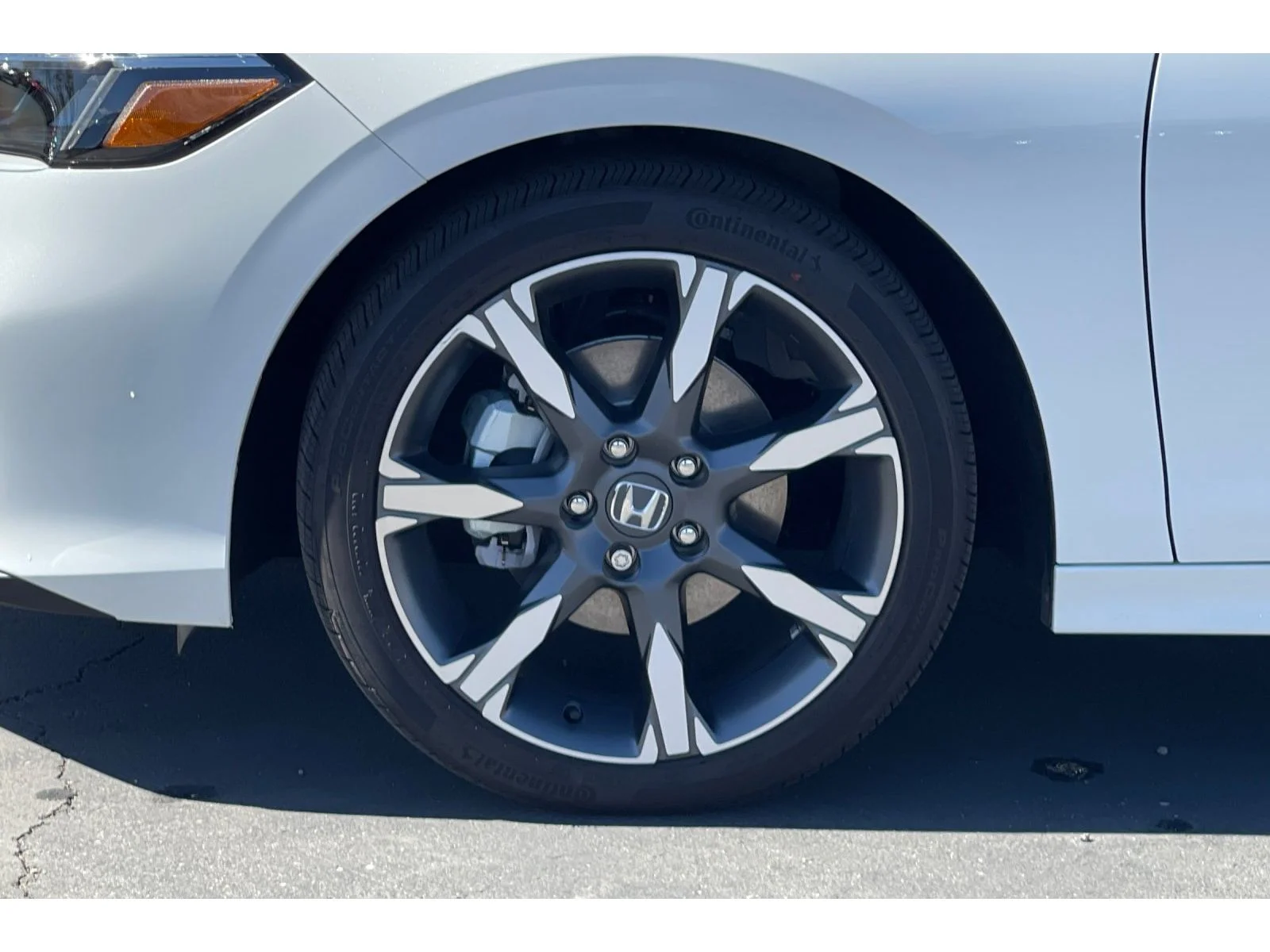 Used 2026 Platinum White Pearl Honda Sport Touring image 10
