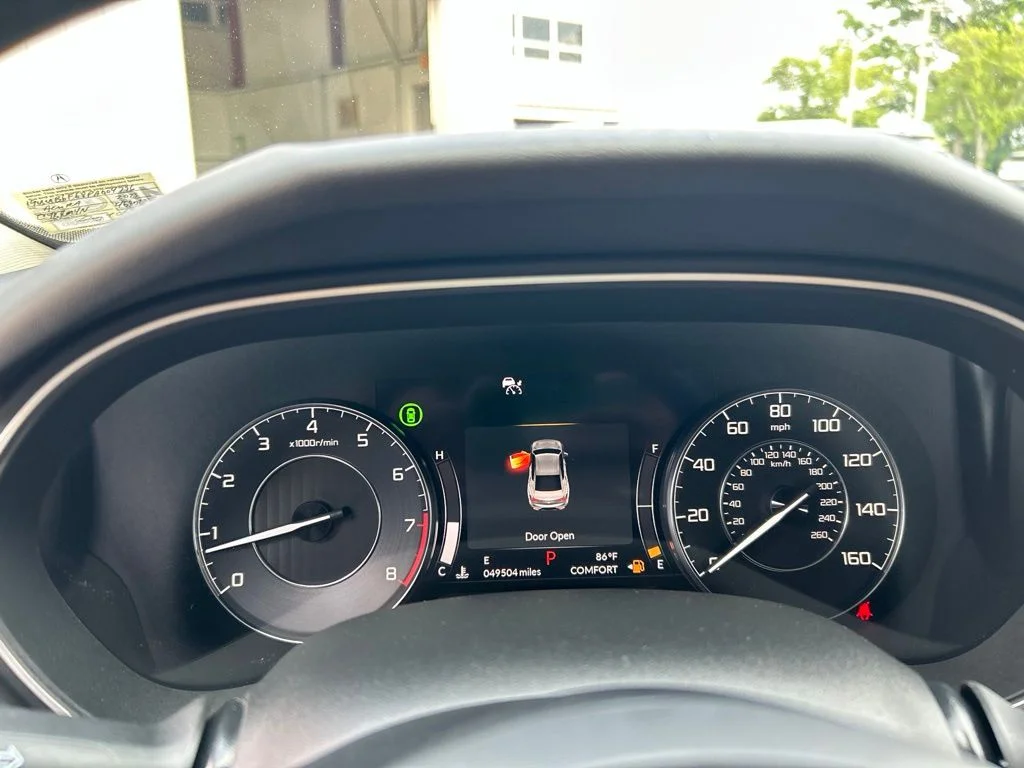 Used 2023 White Acura Advance image 9
