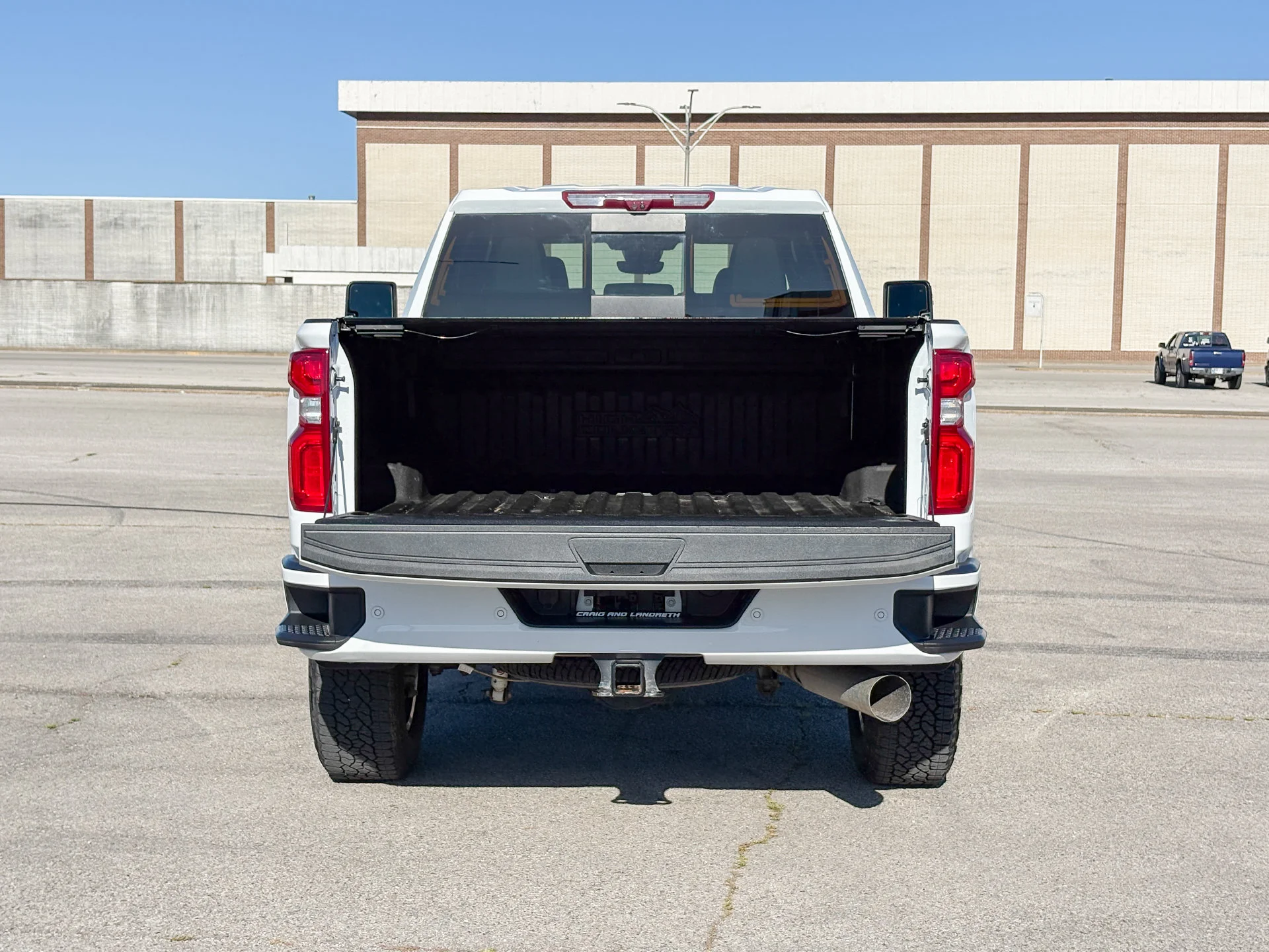 Used 2024 White Chevrolet High Country image 34