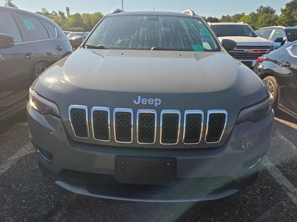 Used 2019 Gray Jeep Limited image 9