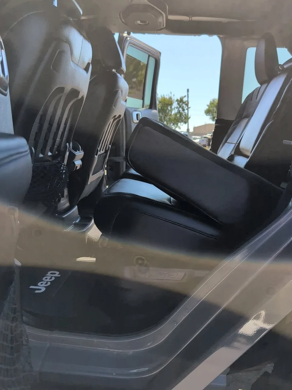 Used 2023 Gray Jeep Rubicon 4xe image 22