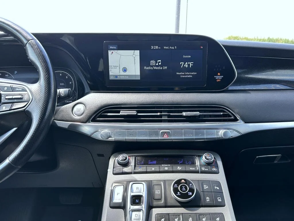 Used 2021 White Hyundai Calligraphy image 14