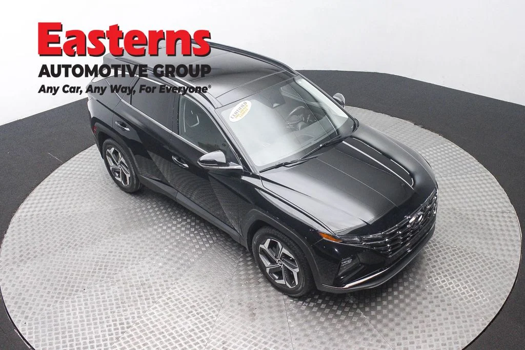 Used 2022 Black Hyundai Limited image 3