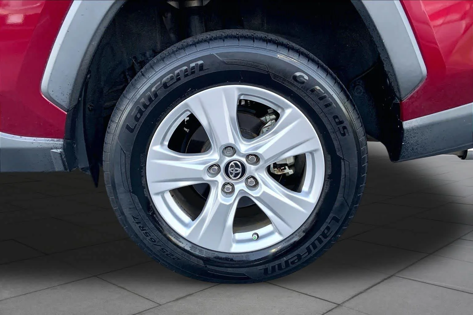 Used 2021 Ruby Flare Pearl Toyota XLE image 10