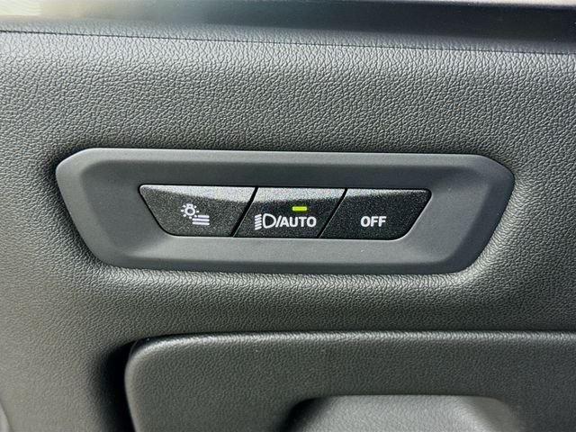 New 2026 Black Sapphire Metallic BMW xDrive40i image 10