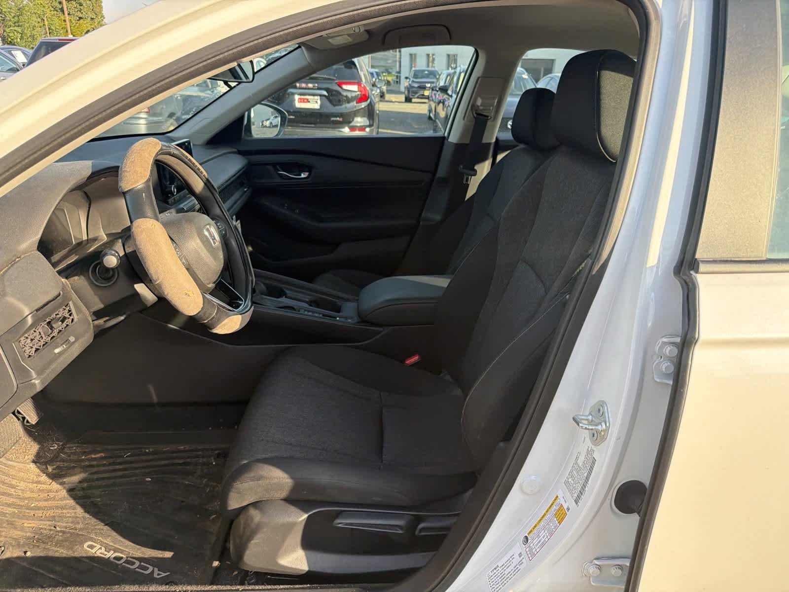 Used 2024 Platinum White Pearl Honda LX image 12