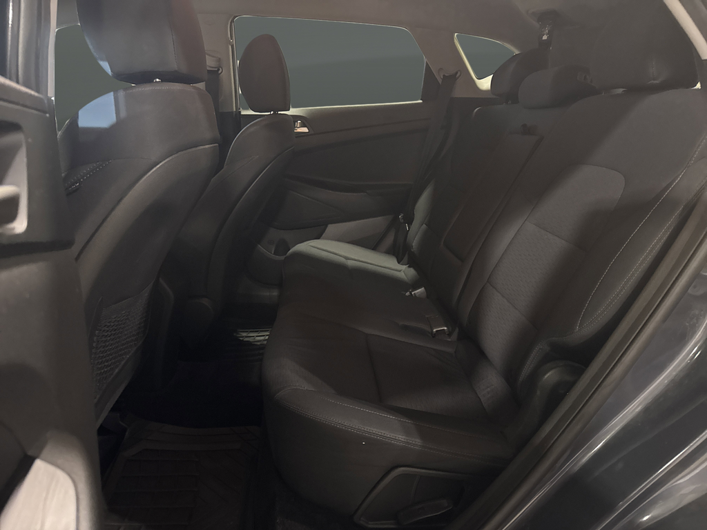 Used 2020 Blue Hyundai Value image 26