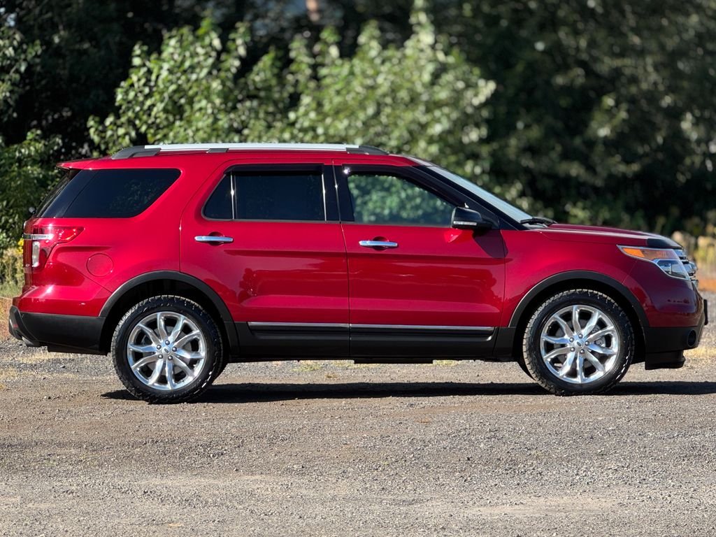 Used 2014 Ruby Red Metallic Ford XLT image 8