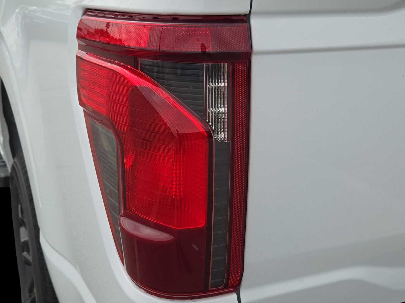 New 2026 Oxford White Ford XLT image 16