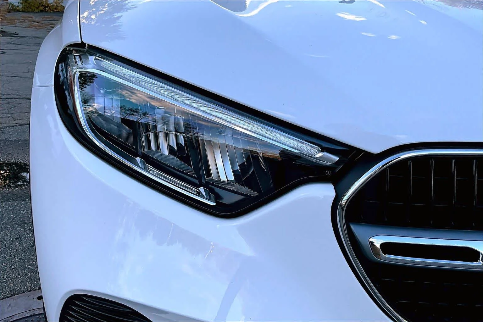 New 2026 Polar White Mercedes-Benz GLC 300 image 15