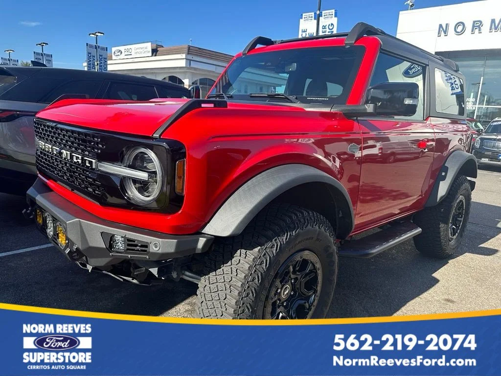 Used 2021 Race Red Ford Wildtrak image 1