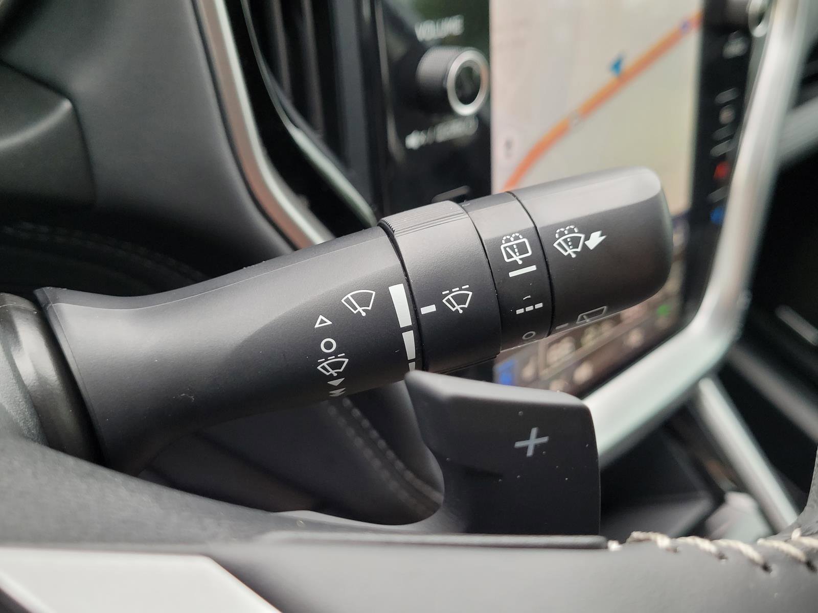 Used 2025 Ice Silver Metallic Subaru Touring XT image 32
