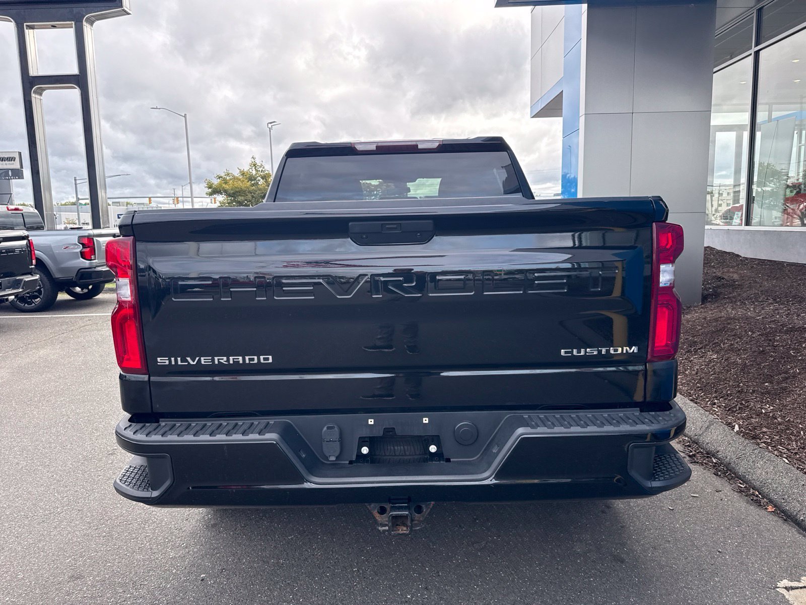 Used 2021 BLACK Chevrolet Custom image 7