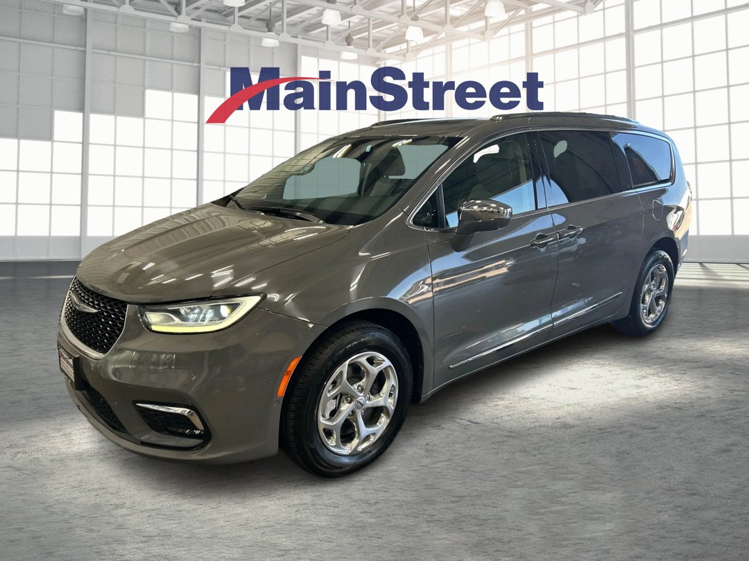 2021 Chrysler Pacifica Limited's photo