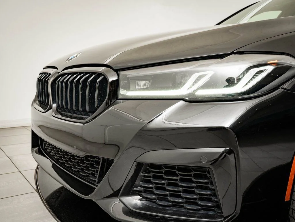 Used 2023 Black Sapphire Metallic BMW 540i xDrive image 3