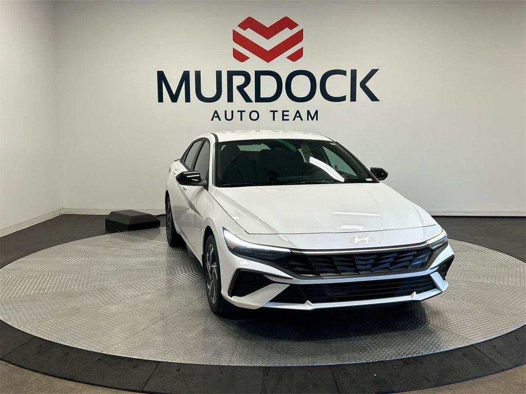 New 2025 Serenity White Hyundai SEL Sport image 24