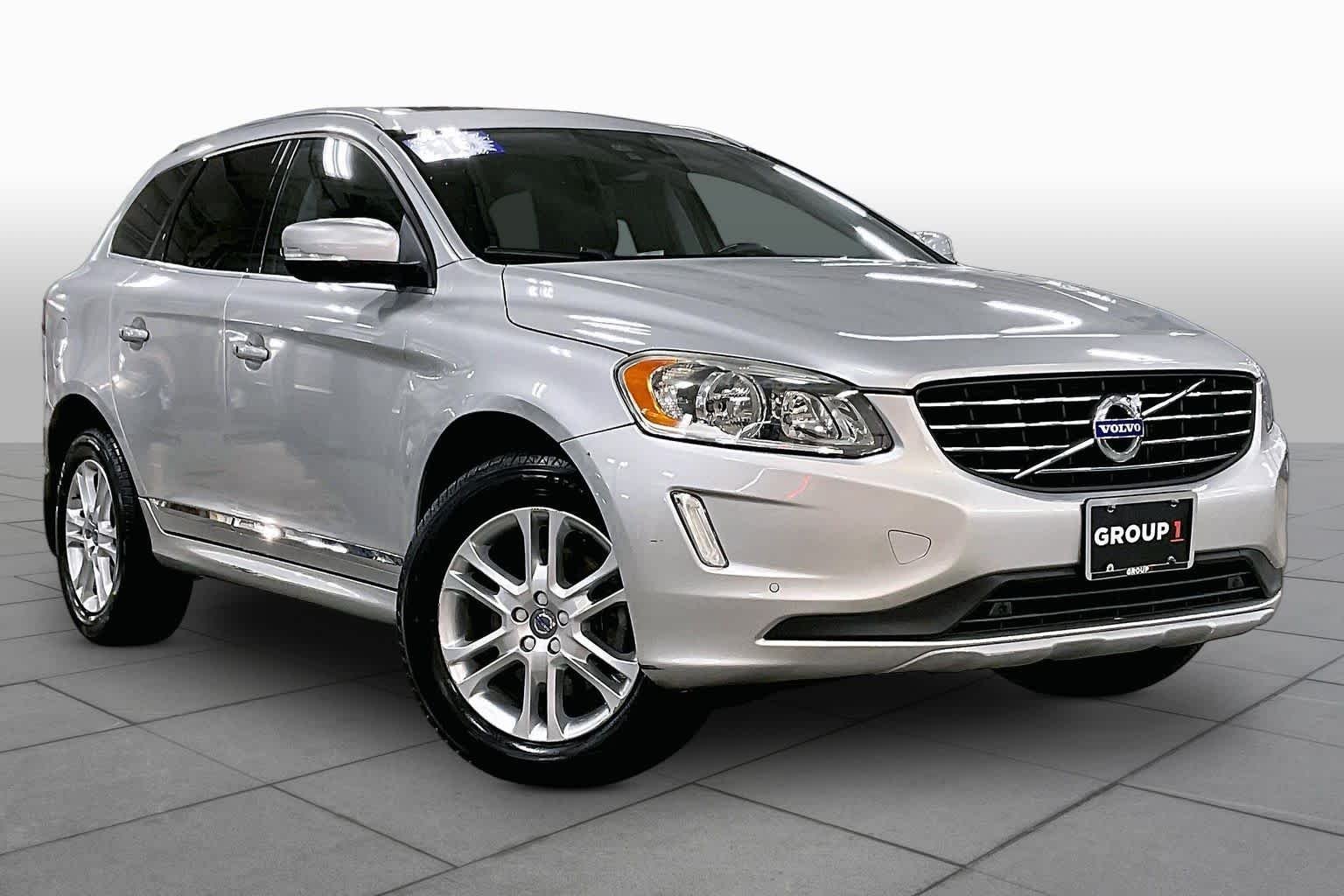 Used 2016 Bright Silver Metallic Volvo T5 Premier image 3