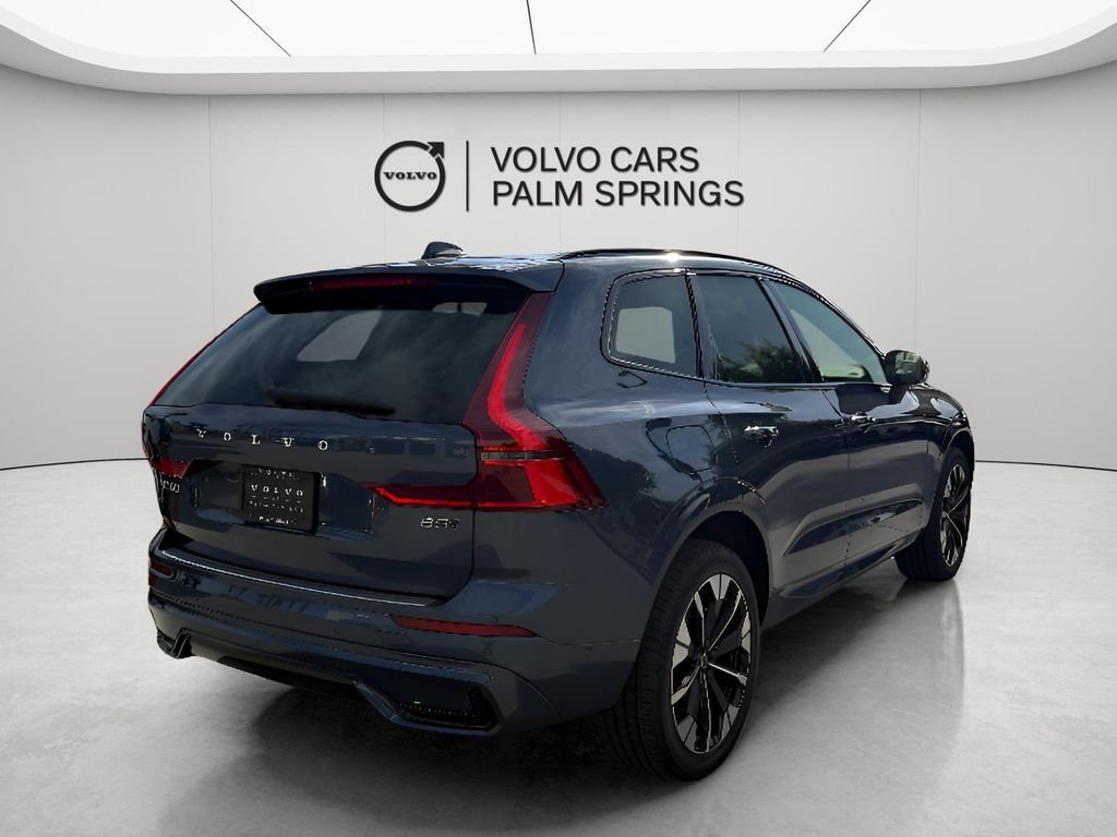 2026 Volvo XC60 Plus - Photo 8