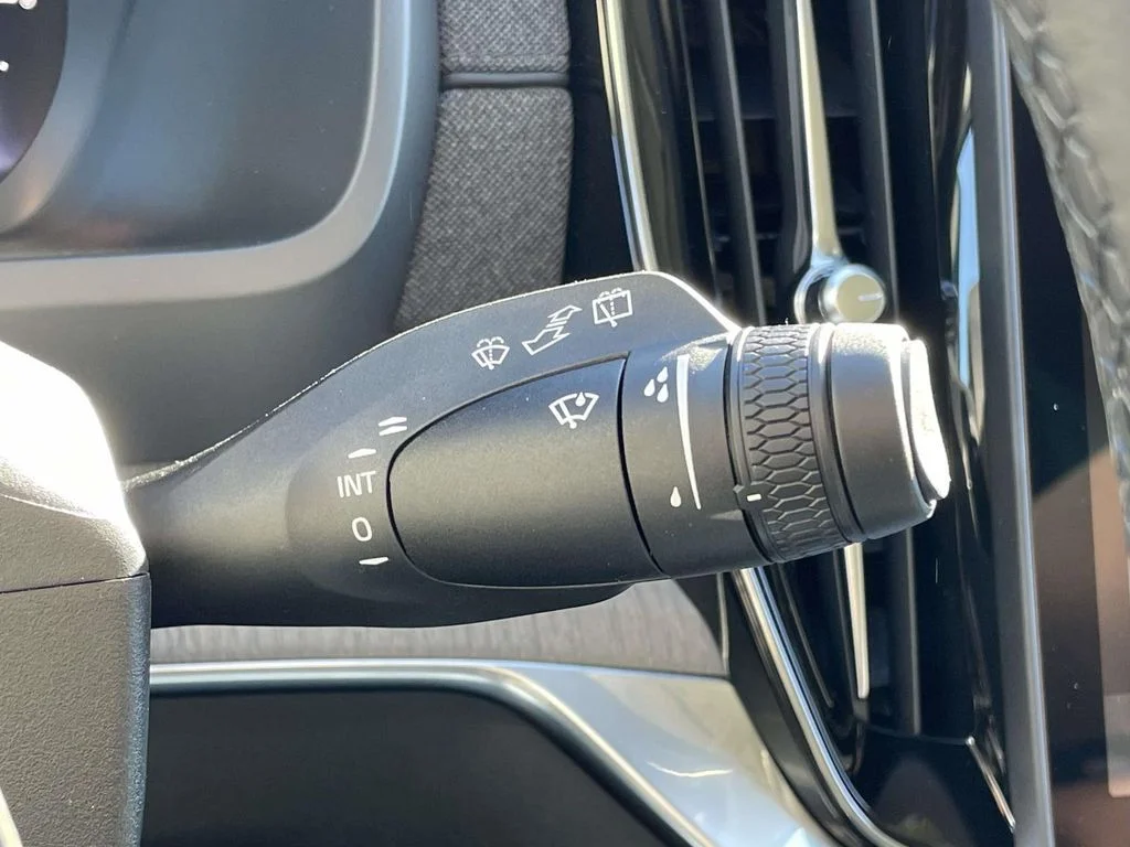 New 2026 Onyx Black Volvo Ultra image 15