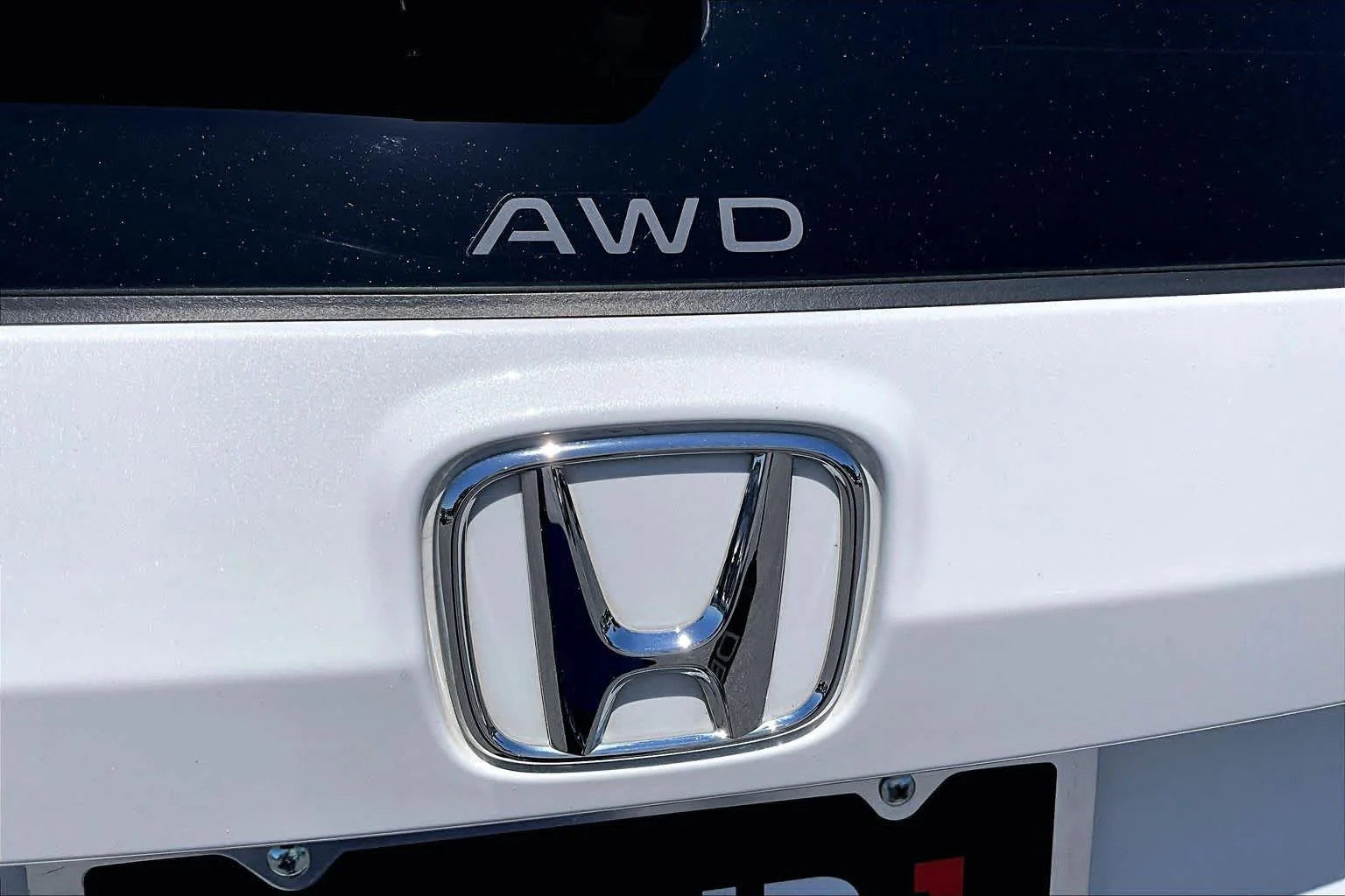 Used 2025 Platinum White Pearl Honda EX image 10