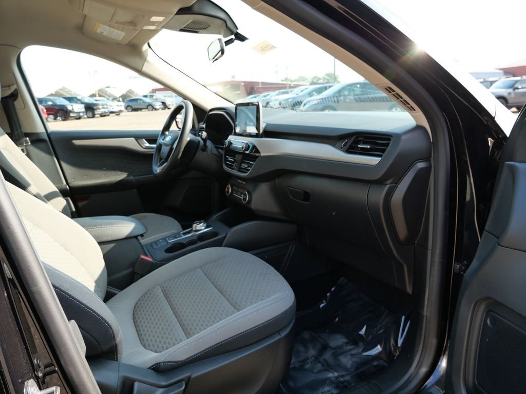 Certified Used 2020 Black Ford SE image 11