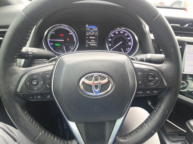 Used 2020 Supersonic Red Toyota SE image 9