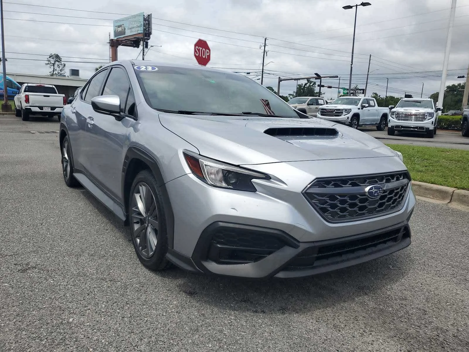 Used 2023  Subaru  image 8
