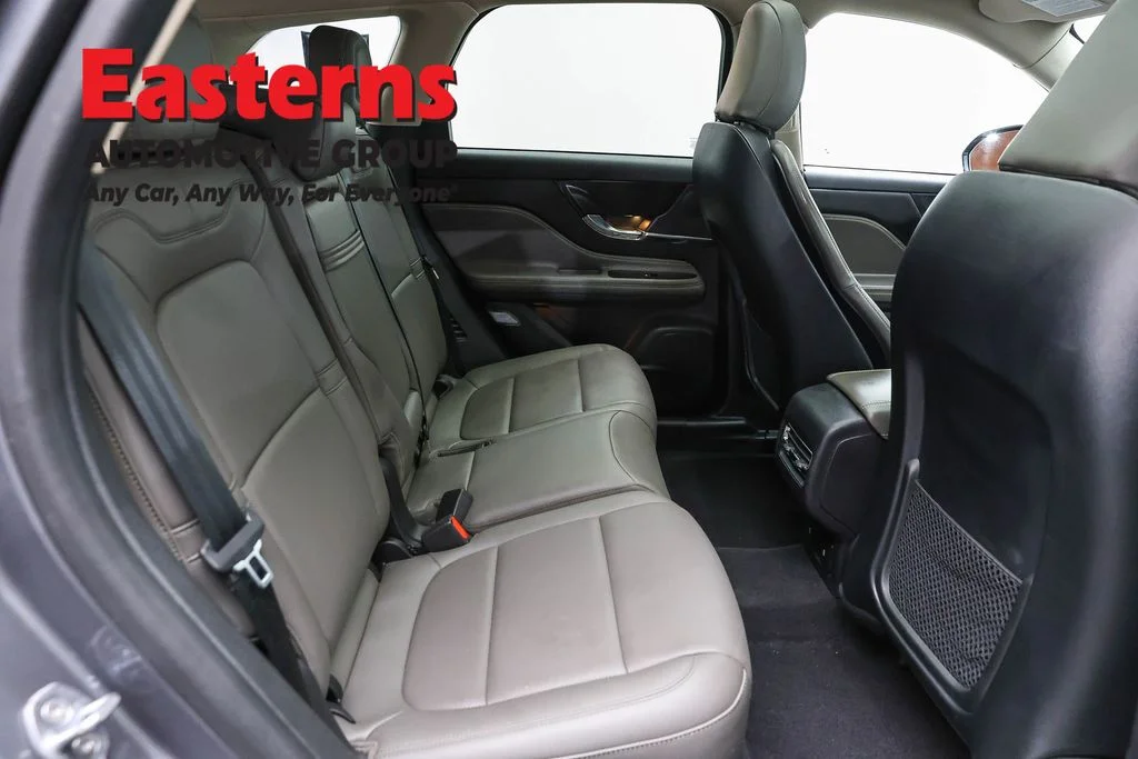 Used 2023 Gray Lincoln Grand Touring image 25