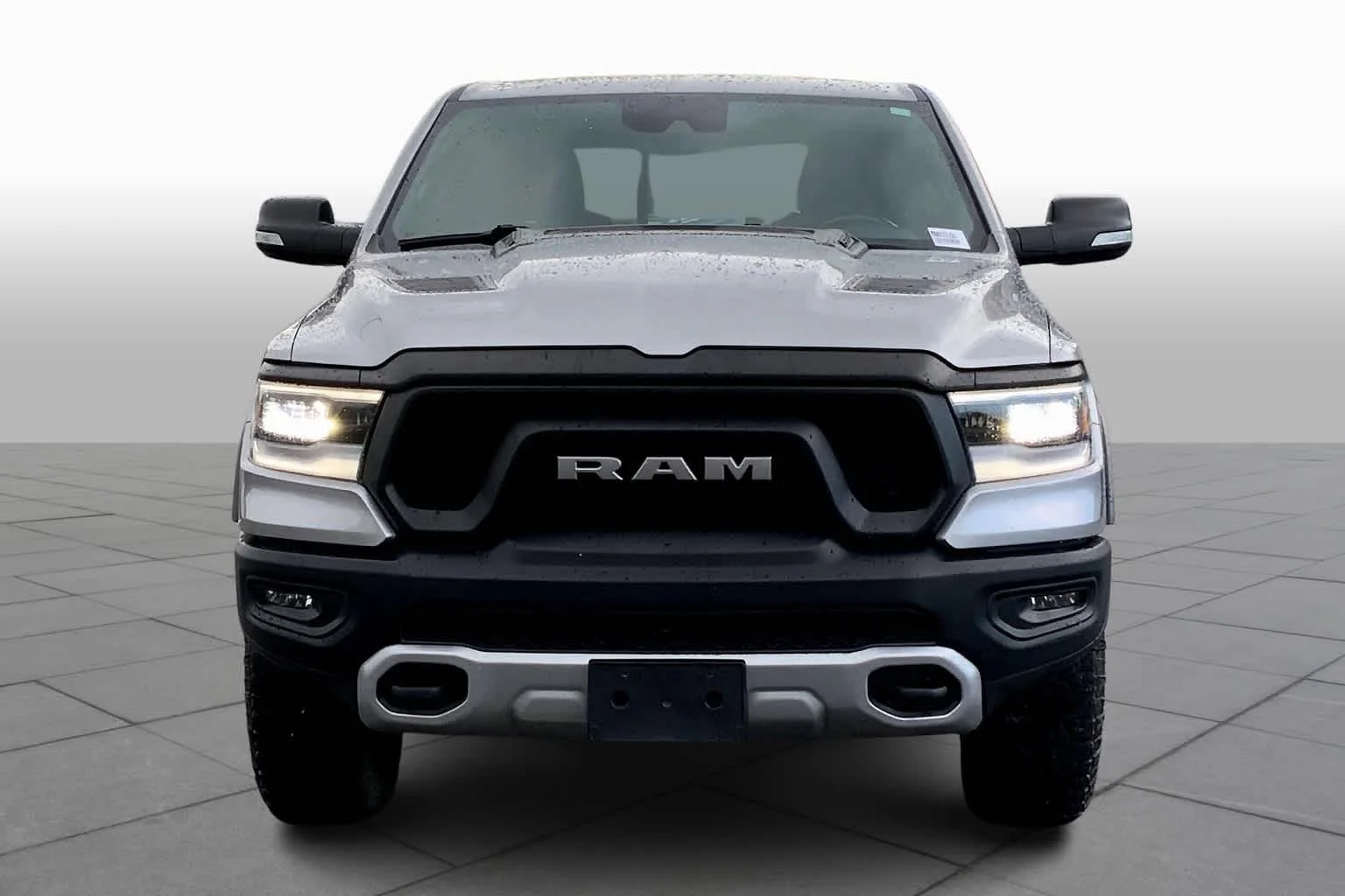 Used 2021 Billet Silver Metallic Clearcoat Ram Rebel image 4