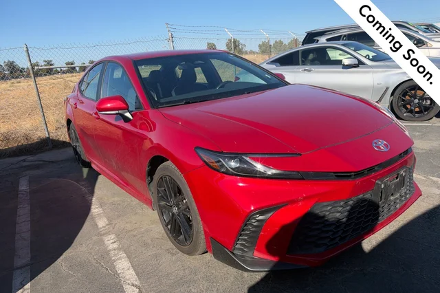 2025 Toyota Camry SE