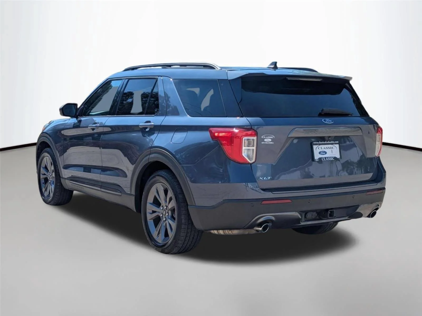 Used 2021 Infinite Blue Metallic Tinted Clearcoat Ford XLT image 7