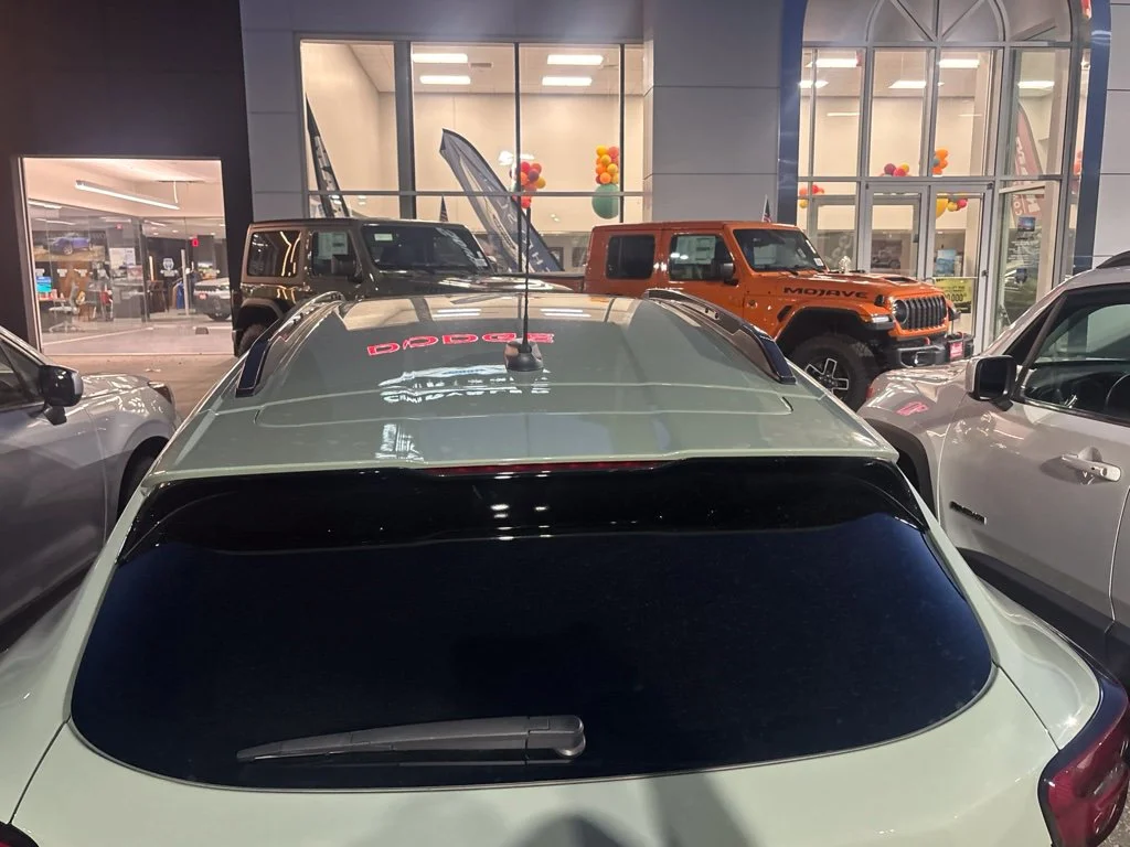 Used 2025 Green Chevrolet ACTIV image 9