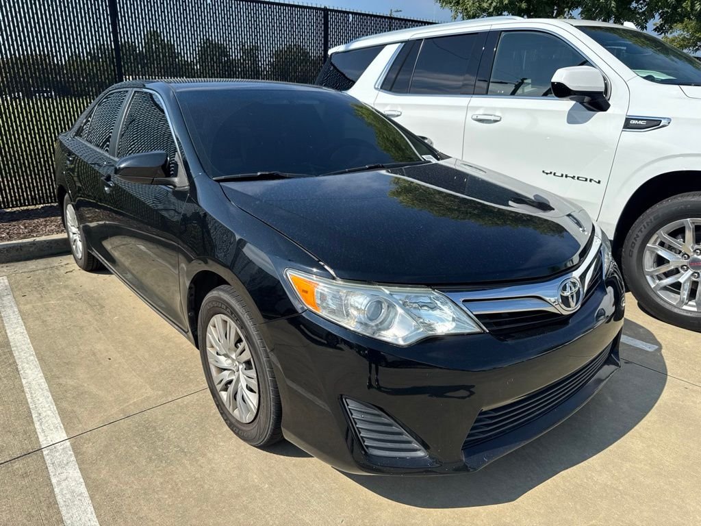 Used 2013 Black Toyota LE image 1