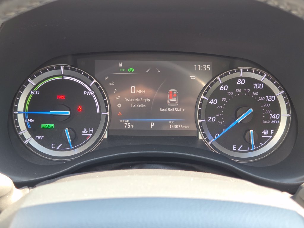 Used 2022 Midnight Black Metallic Toyota Hybrid XLE image 37