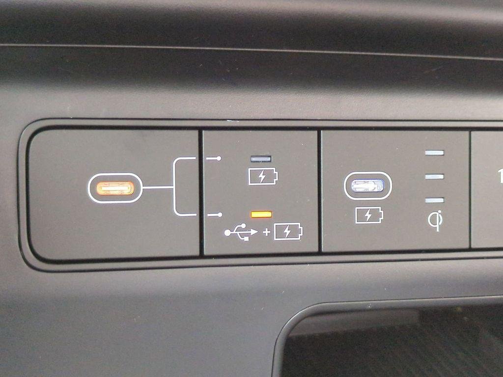 2025 Hyundai Santa Cruz Limited - Photo 23