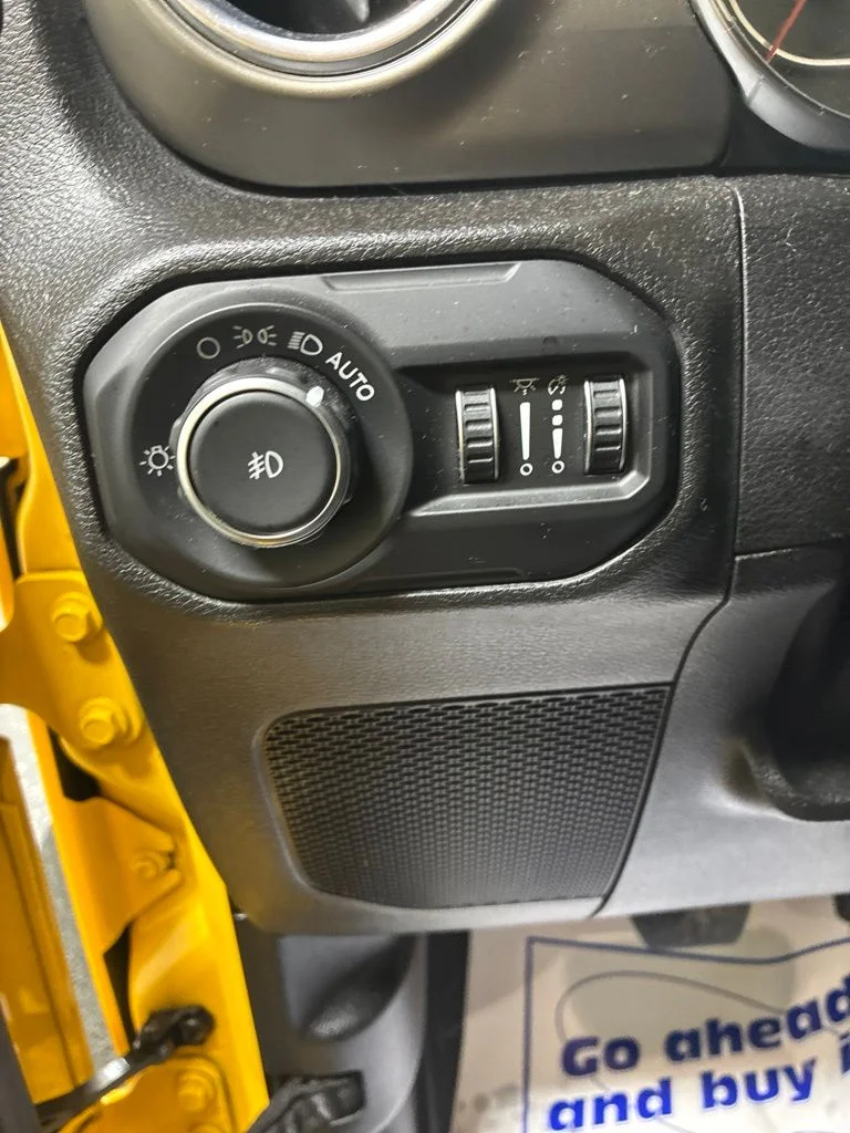 Used 2019 Yellow Jeep Unlimited Rubicon image 13