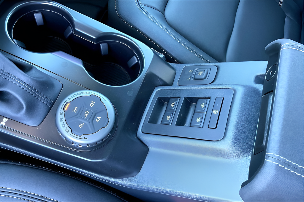 New 2025 Shadow Black Ford Badlands image 13
