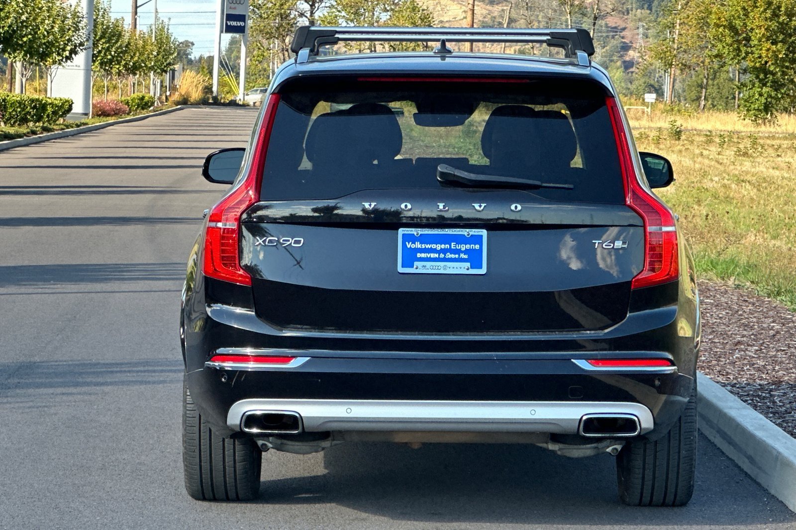 Used 2018 Black Volvo T6 Inscription image 4