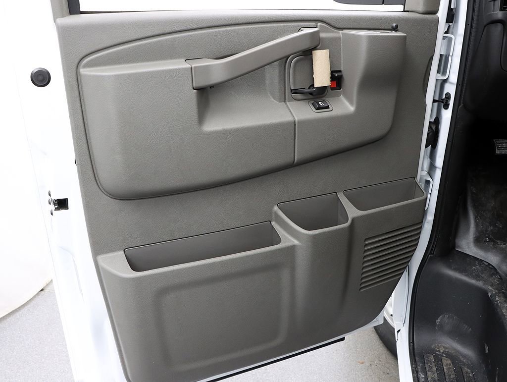 2026 Chevrolet Express Cargo Work Van - Photo 20